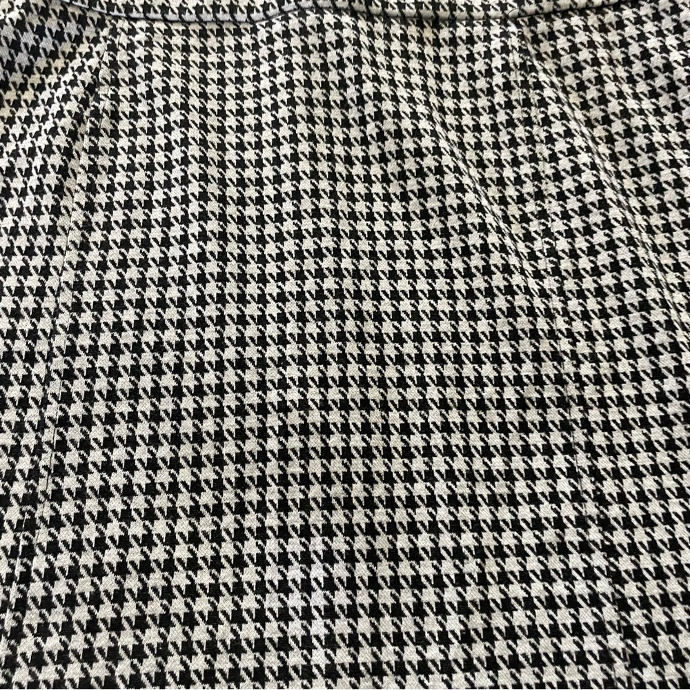 Kim Rogers‎ Classic Houndstooth Skirt - Picture 2 of 4